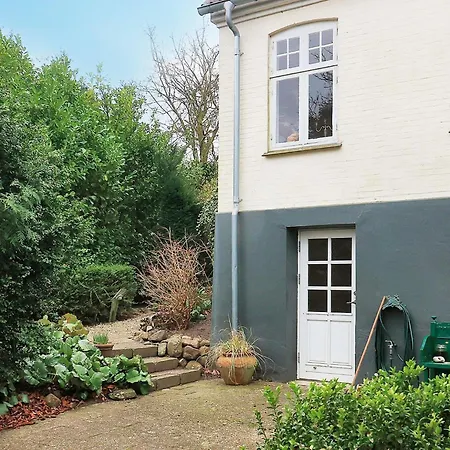 6 Person In Soby Aero-by Traum *