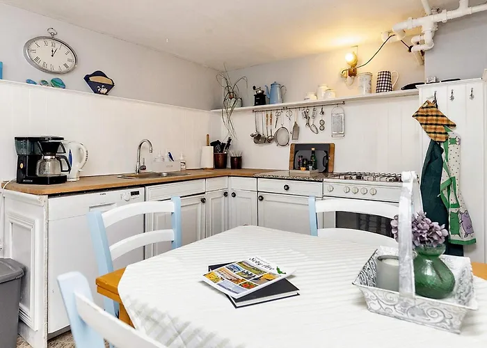 6 Person In Soby Aero-by Traum