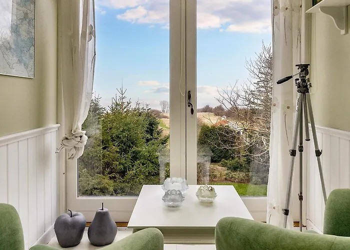 6 Person In Soby Aero-by Traum *