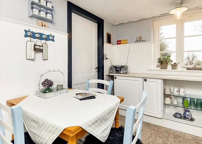 6 Person In Soby Aero-by Traum Havrekobbel