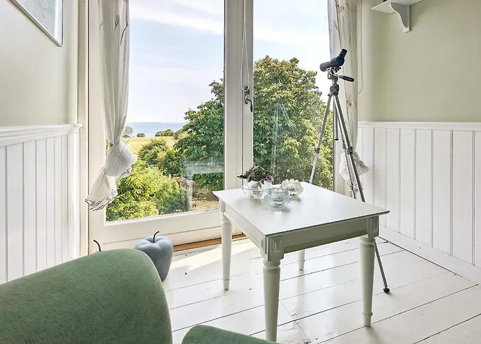 6 Person In Soby Aero-by Traum *