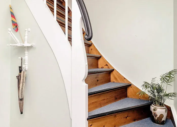 6 Person In Soby Aero-by Traum *