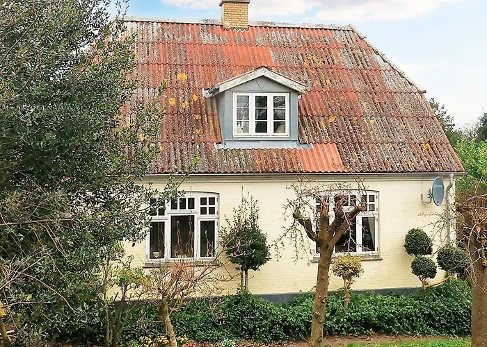 6 Person In Soby Aero-by Traum